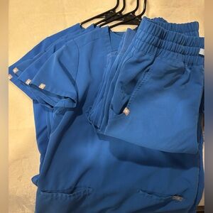 Figs scrubs XXS petite (I’m 5’2)